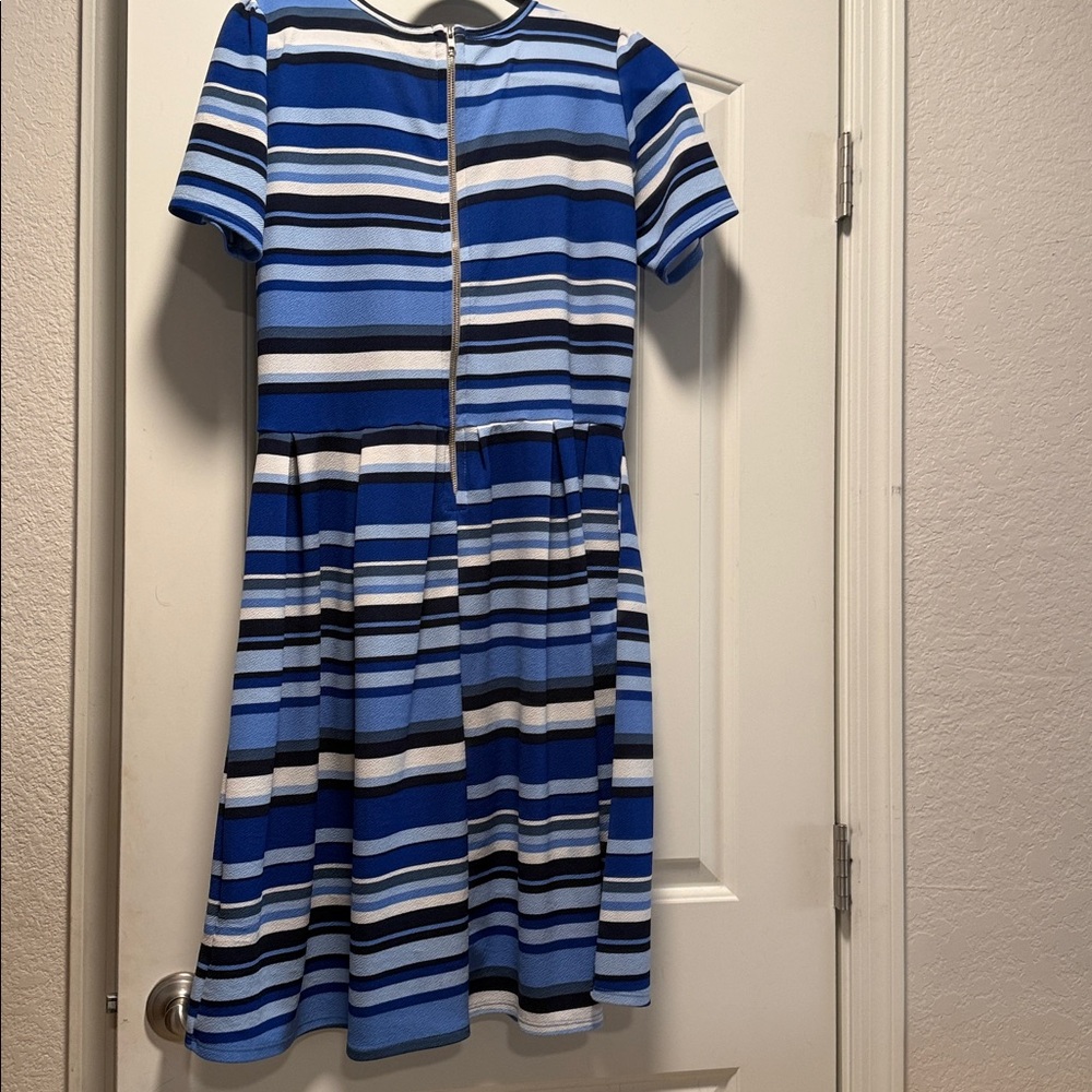 Lularoe Amelia Dress 2XL!! - Picture 4 of 4